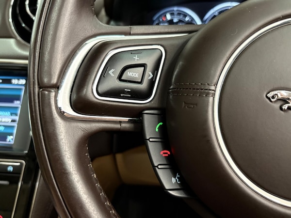 Used Jaguar XJ 2014 for sale - 76121693: Photo 17