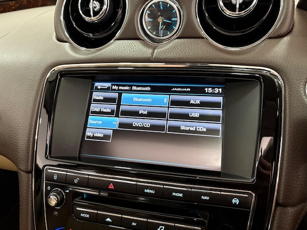 Used Jaguar XJ 2014 for sale - 76121693: Photo 24