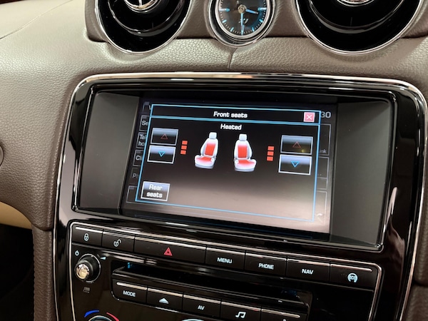 Used Jaguar XJ 2014 for sale - 76121693: Photo 25