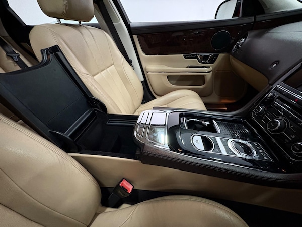 Used Jaguar XJ 2014 for sale - 76121693: Photo 34