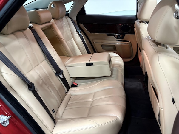 Used Jaguar XJ 2014 for sale - 76121693: Photo 39
