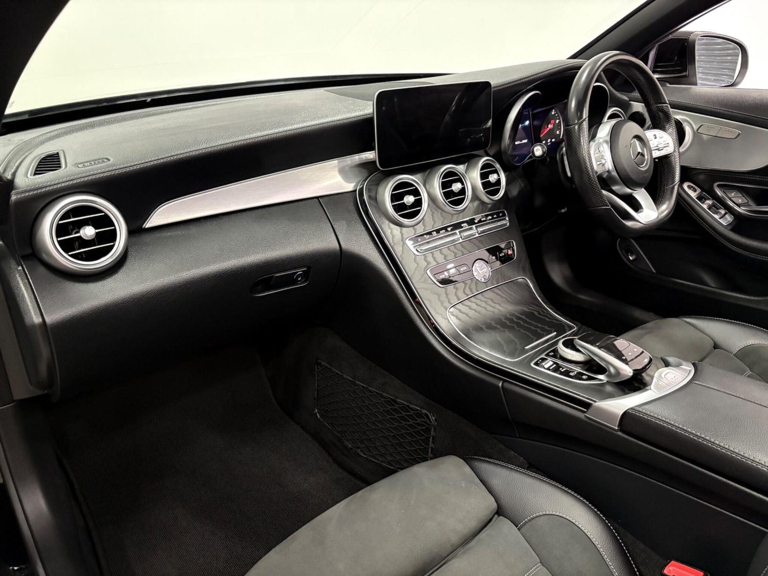 Used Mercedes-Benz C Class 2019 for sale - 77021340: Photo 11