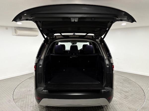 Used Land Rover Discovery 2022 for sale - 74777300: Photo 53