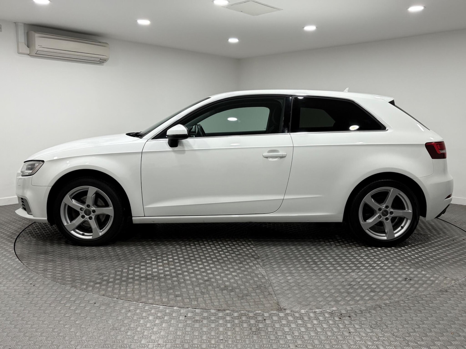 Used Audi A3 2016 for sale - 76094664: Photo 6