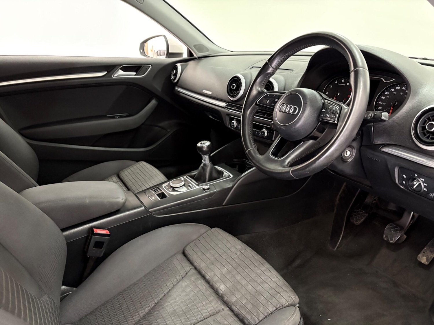 Used Audi A3 2016 for sale - 76094664: Photo 9