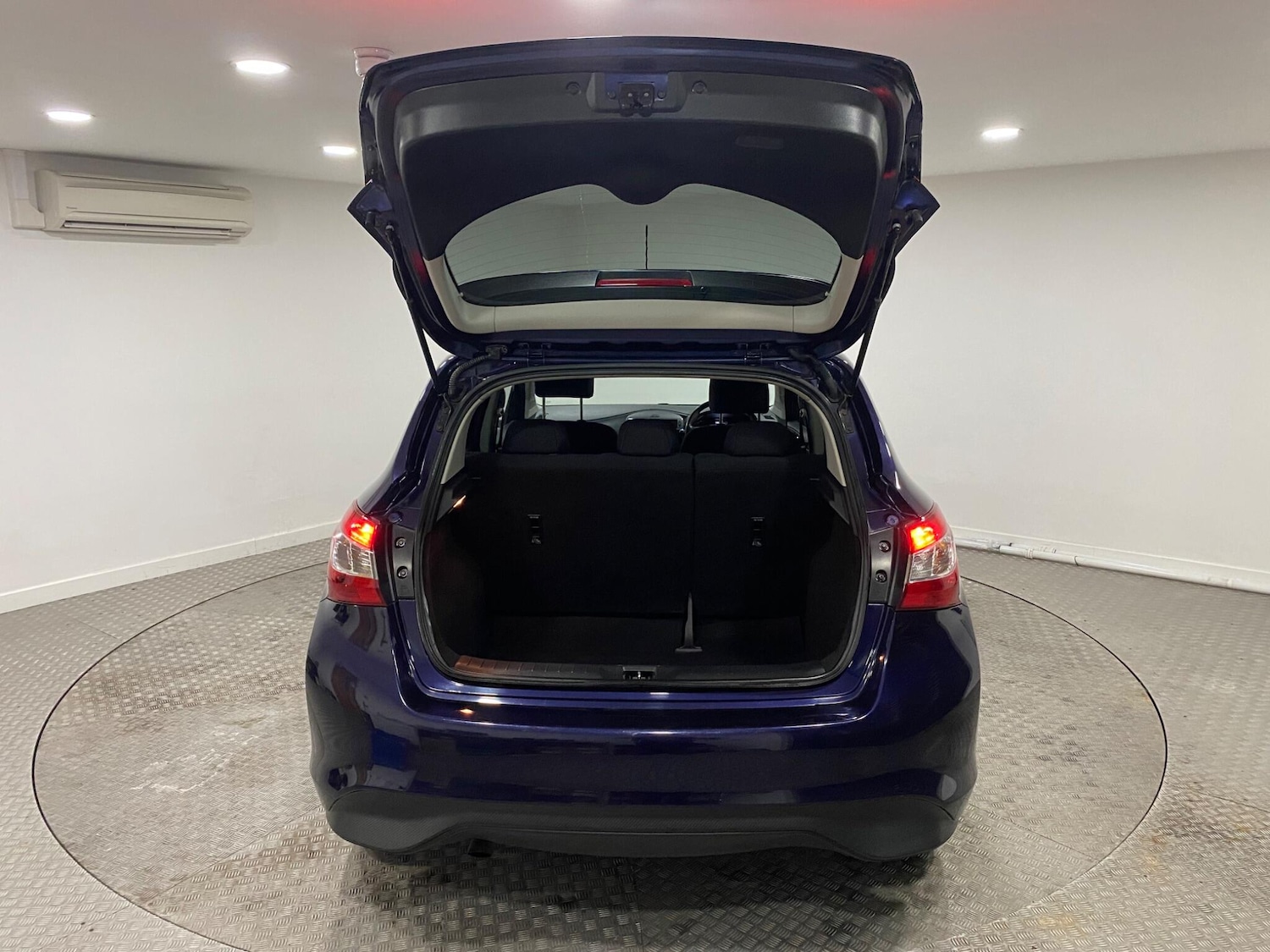 Used Nissan Pulsar 2016 for sale - 77143289: Photo 42