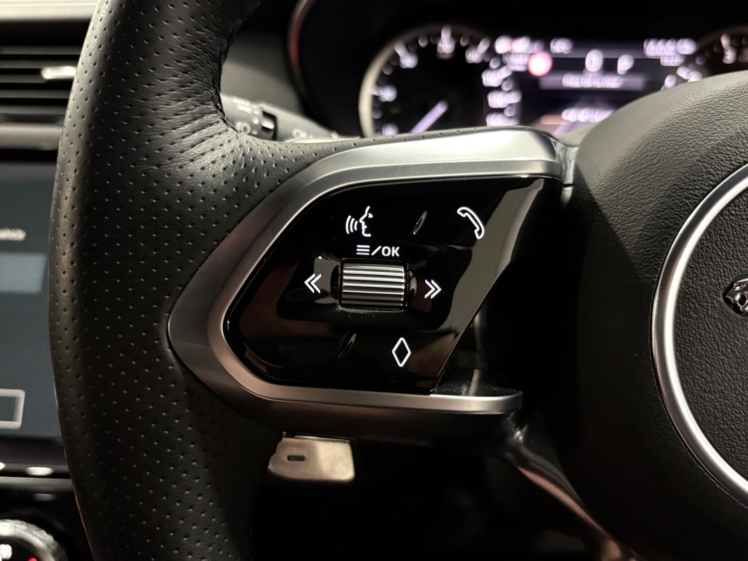 Used Jaguar E-Pace 2024 for sale - 77376937: Photo 17