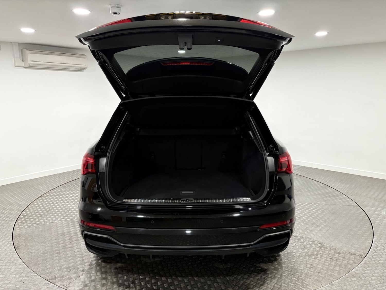 Used Audi Q3 2019 for sale - 77021367: Photo 47