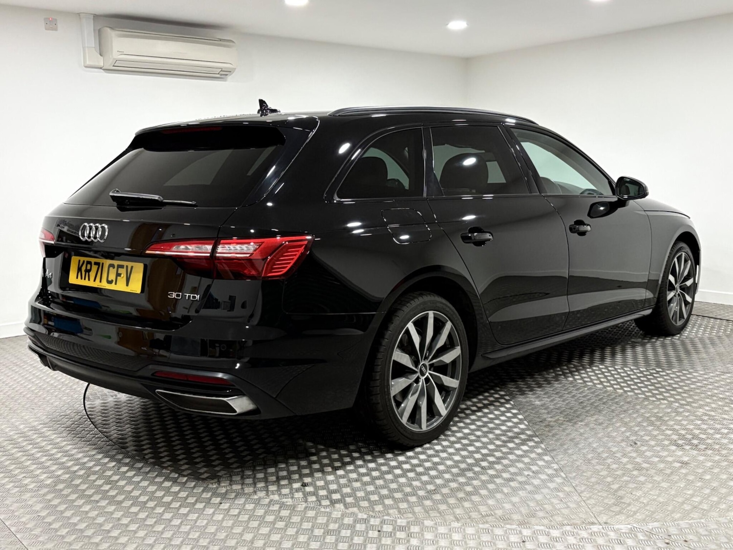 Used Audi A4 Avant 2021 for sale - 77020834: Photo 3