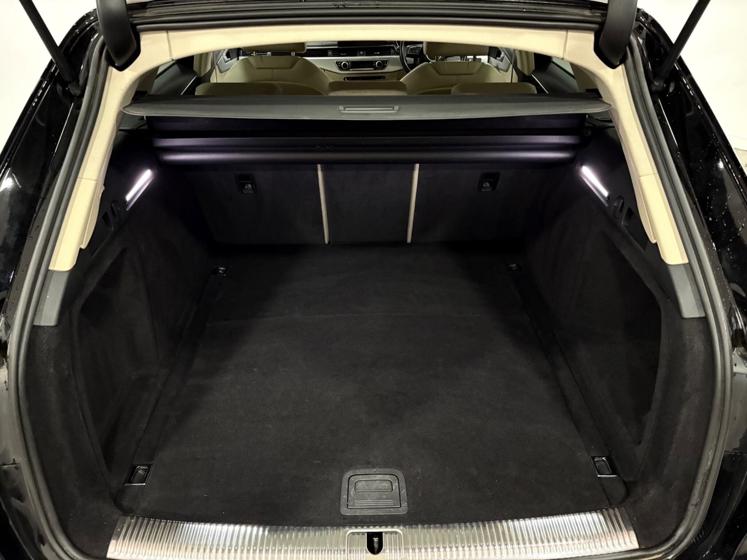 Used Audi A4 Avant 2021 for sale - 77020834: Photo 50