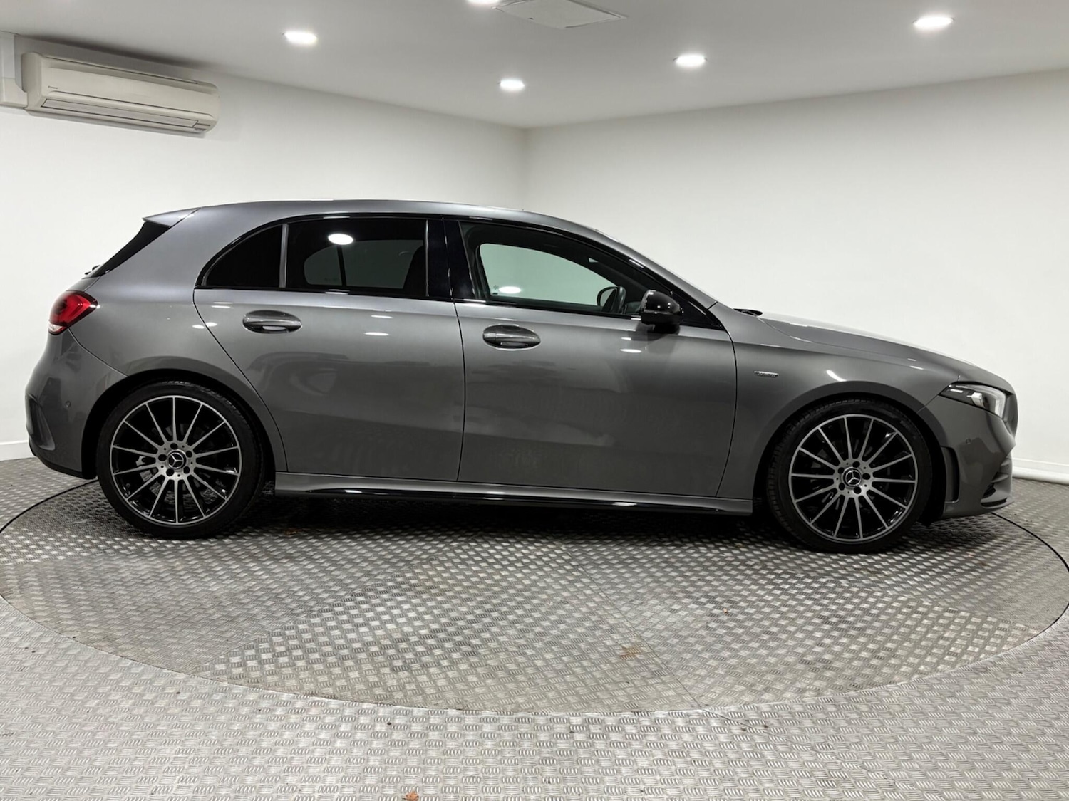 Used Mercedes-Benz A-Class 2021 for sale - 76457776: Photo 2