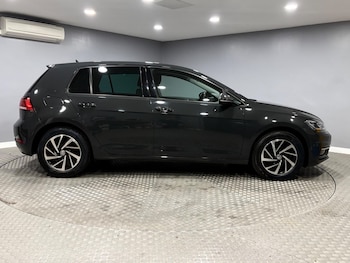 Used Volkswagen Golf 2019 for sale - 78601892: Photo