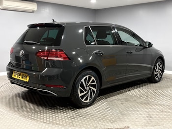 Used Volkswagen Golf 2019 for sale - 78601892: Photo