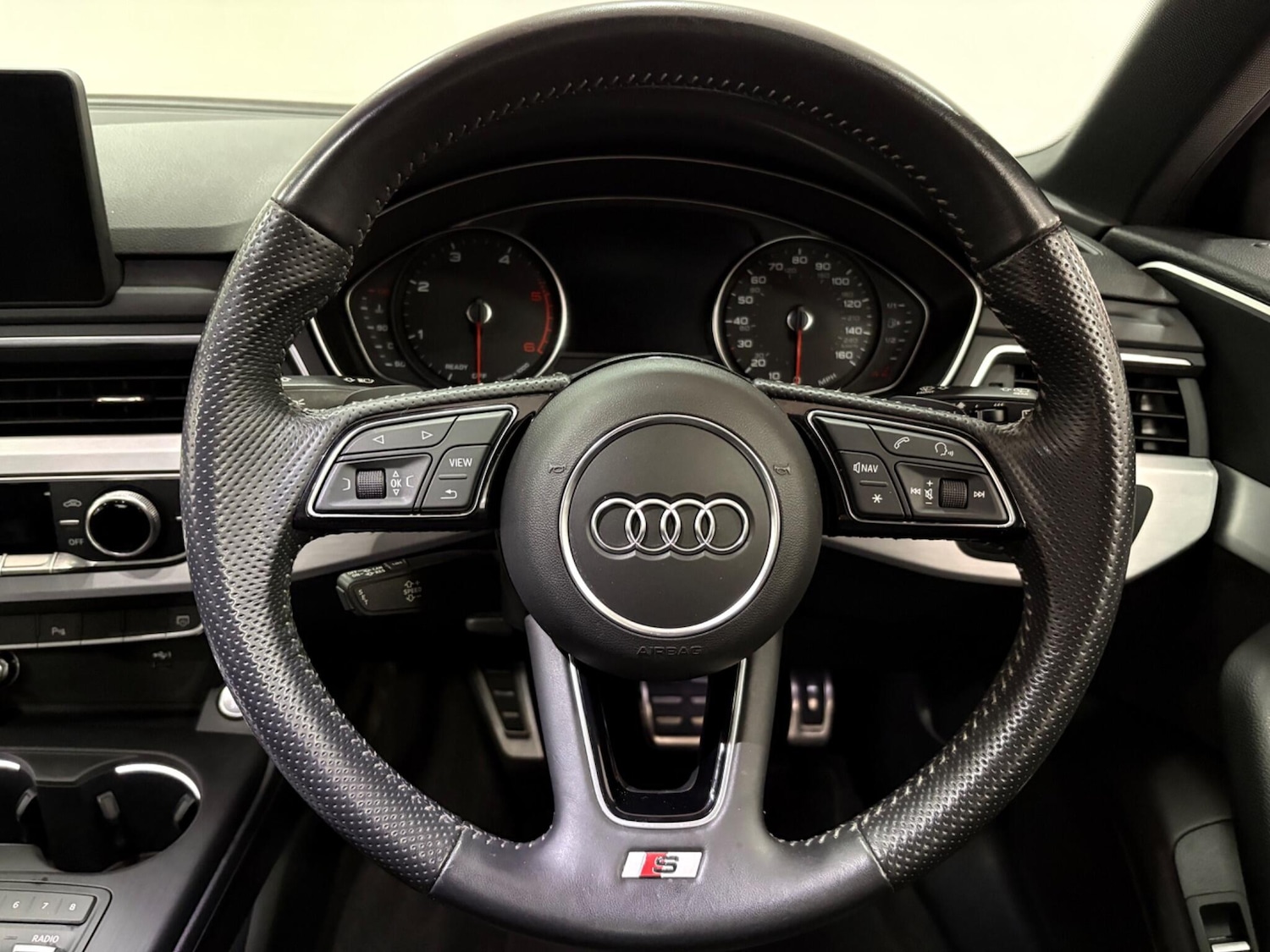 Used Audi A4 Avant 2019 for sale - 76295757: Photo 14
