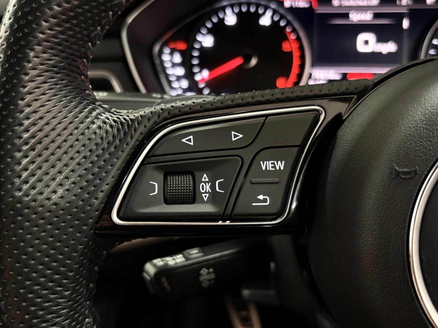 Used Audi A4 Avant 2019 for sale - 76295757: Photo 17