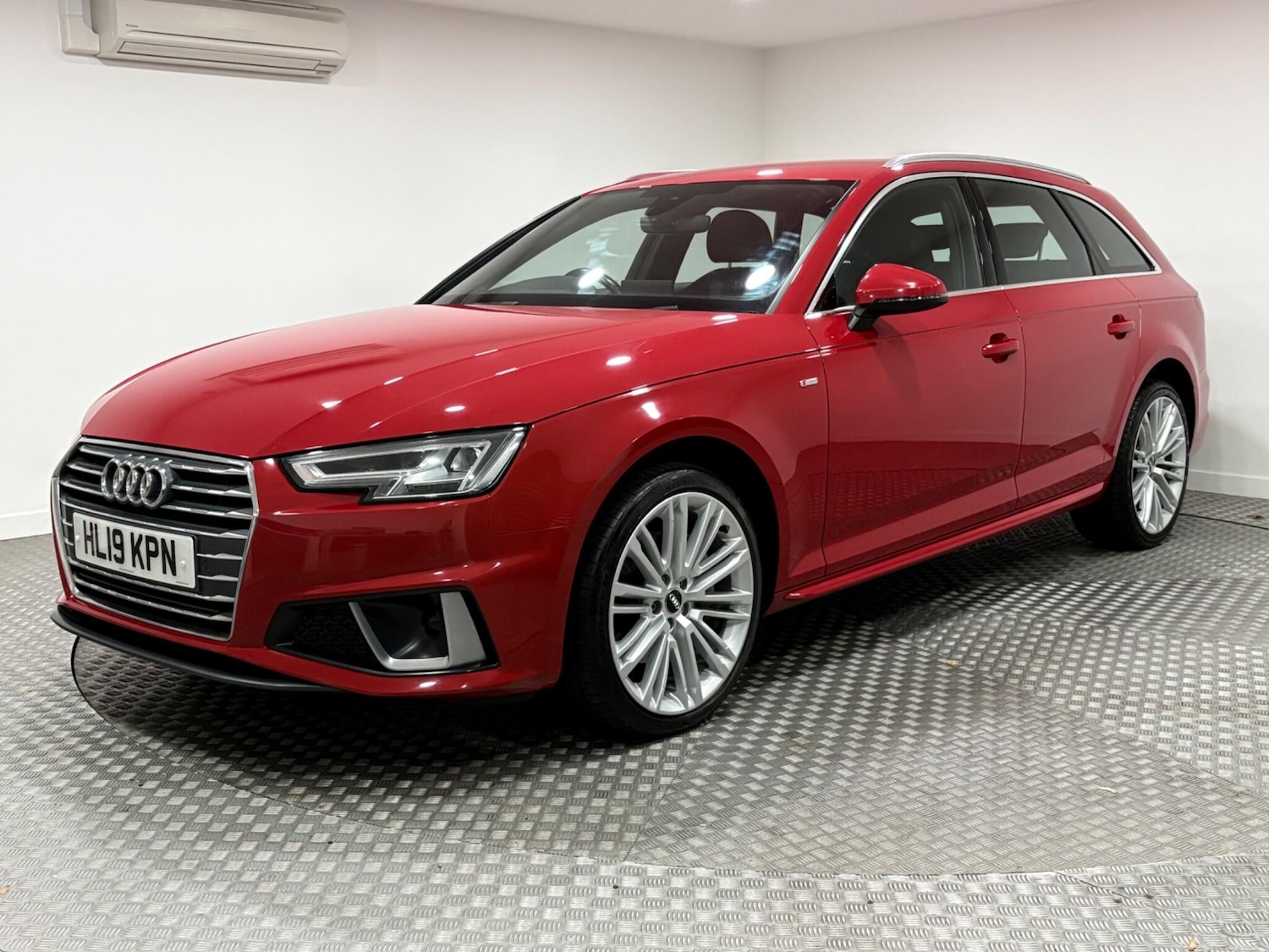 Used Audi A4 Avant 2019 for sale - 76295757: Photo 7