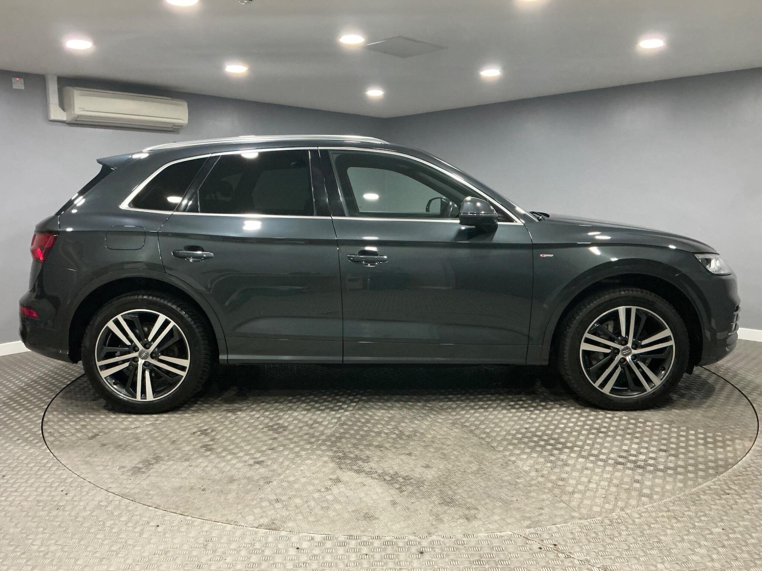Used Audi Q5 2018 for sale - 77625067: Photo 2