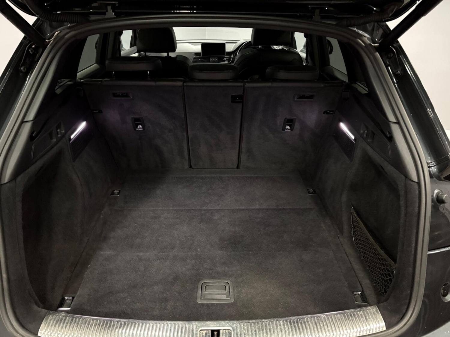 Used Audi Q5 2018 for sale - 77625067: Photo 45