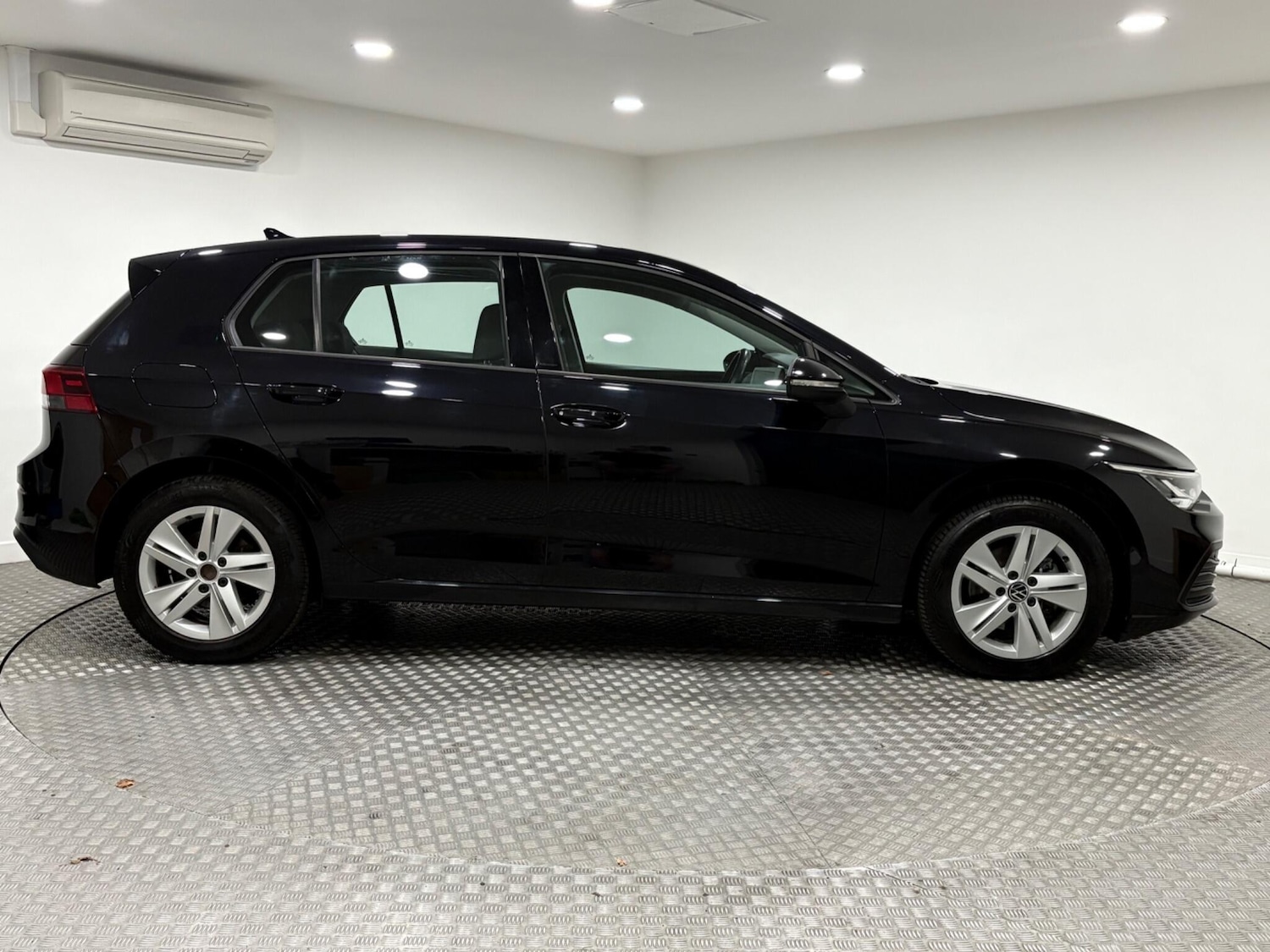 Used Volkswagen Golf 2021 for sale - 76360271: Photo 2