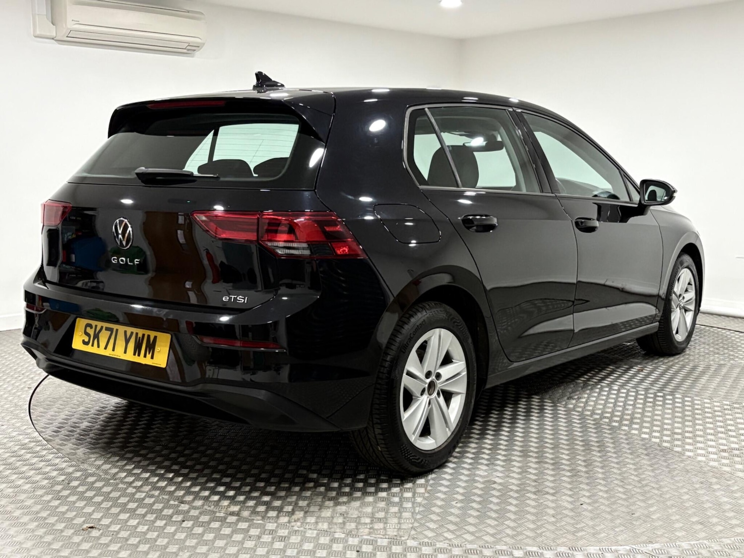 Used Volkswagen Golf 2021 for sale - 76360271: Photo 3