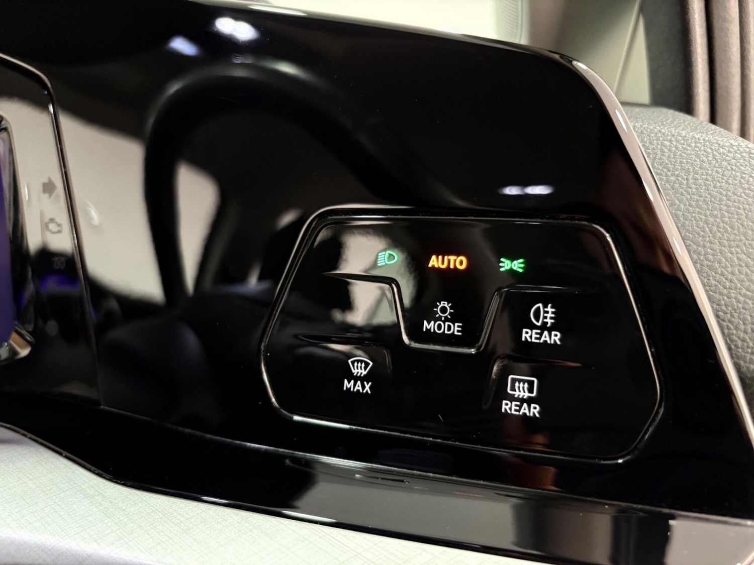 Used Volkswagen Golf 2021 for sale - 76360271: Photo 37