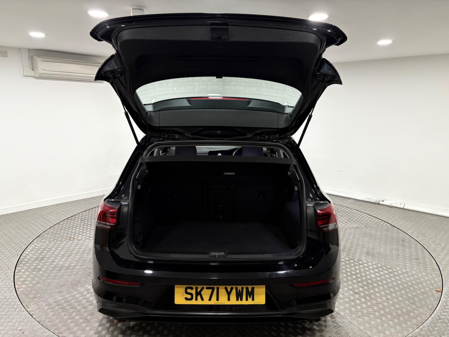 Used Volkswagen Golf 2021 for sale - 76360271: Photo 45