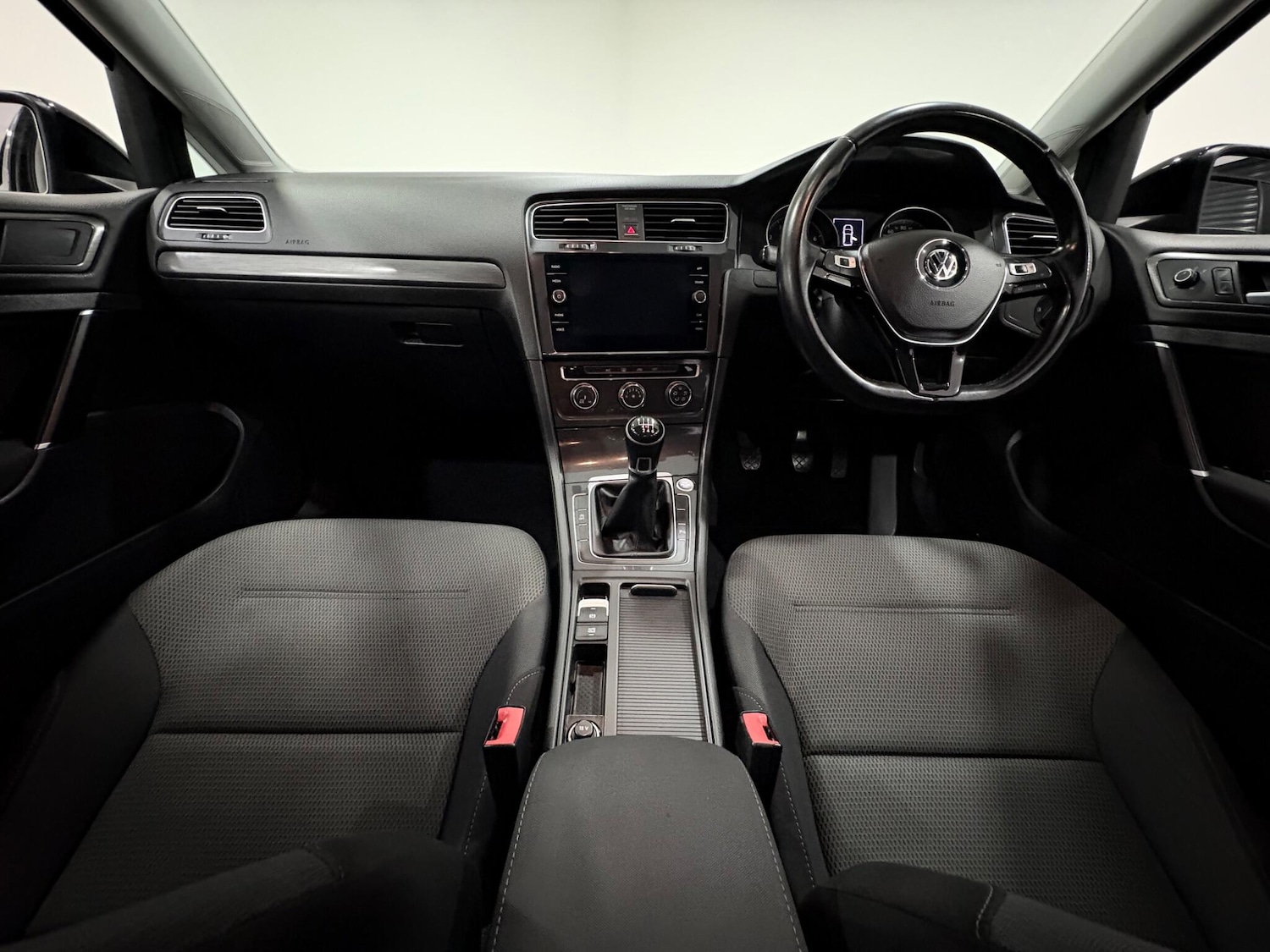 Used Volkswagen Golf 2018 for sale - 77410844: Photo 10