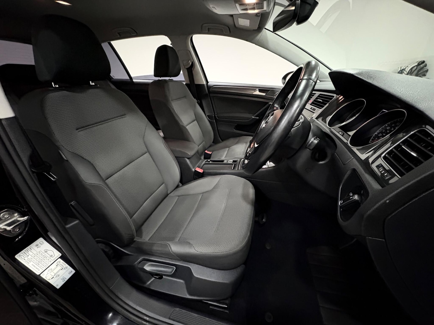 Used Volkswagen Golf 2018 for sale - 77410844: Photo 12