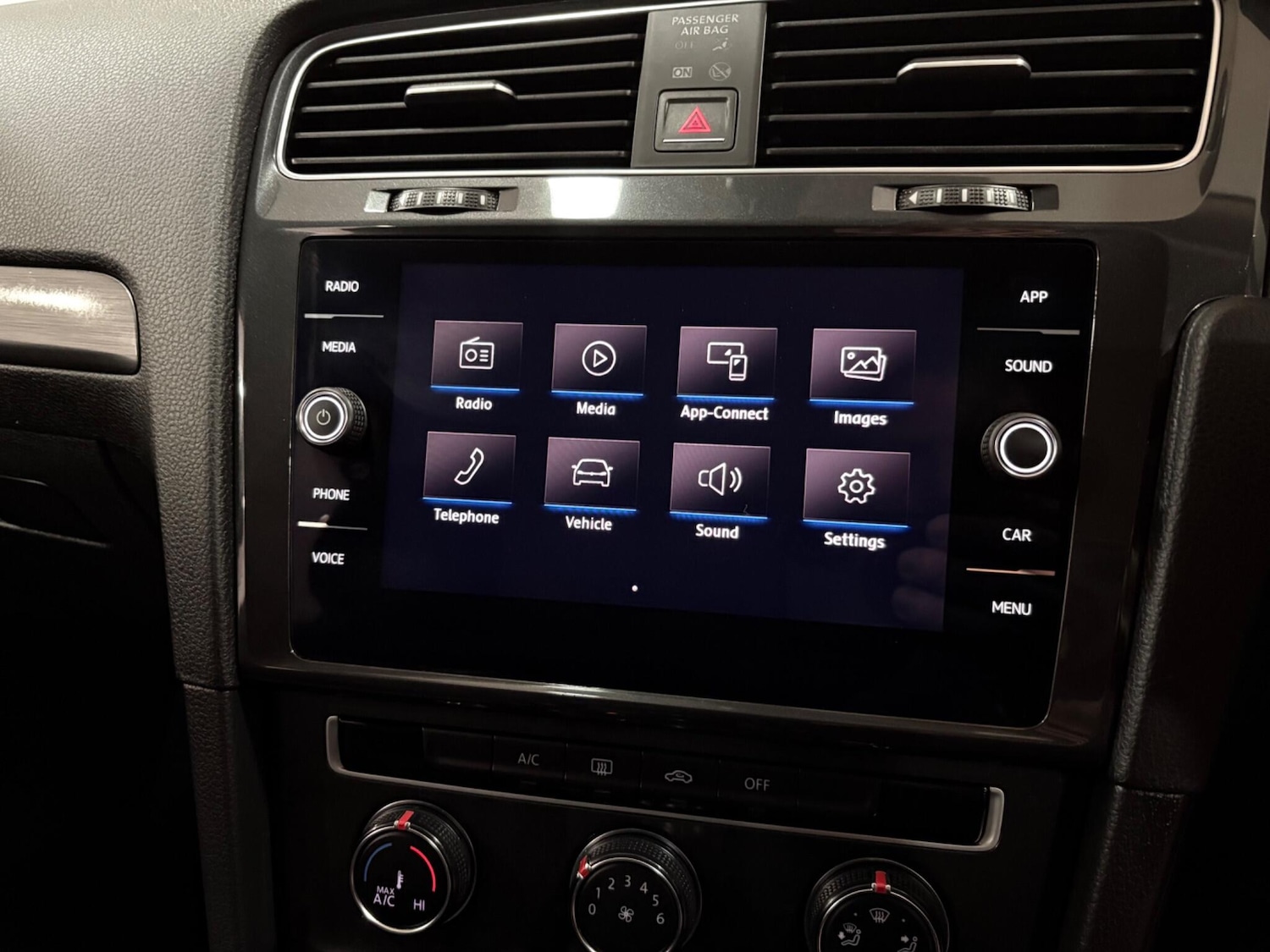 Used Volkswagen Golf 2018 for sale - 77410844: Photo 21