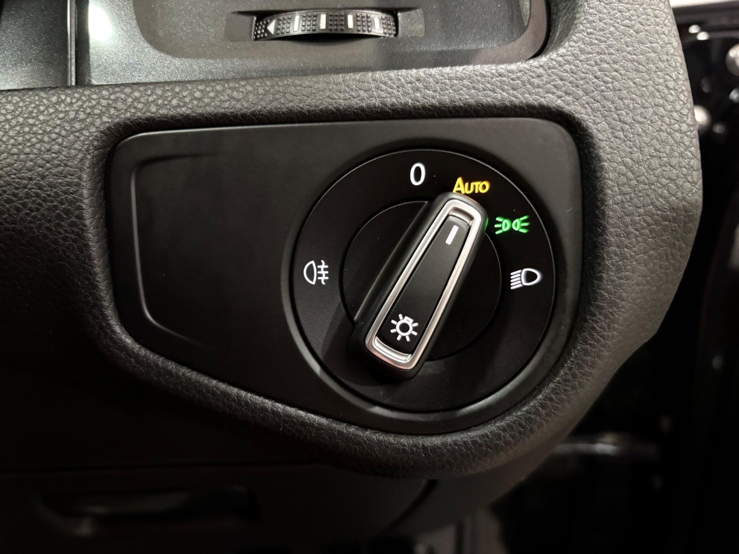 Used Volkswagen Golf 2018 for sale - 77410844: Photo 32