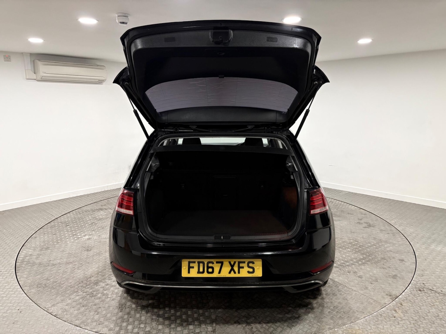 Used Volkswagen Golf 2018 for sale - 77410844: Photo 39