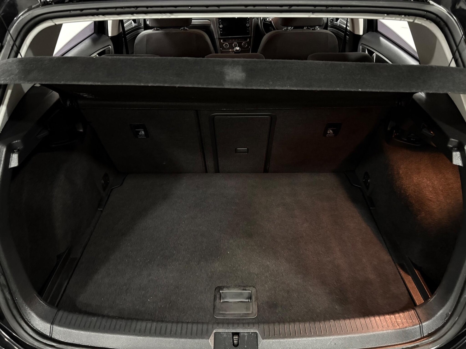 Used Volkswagen Golf 2018 for sale - 77410844: Photo 40