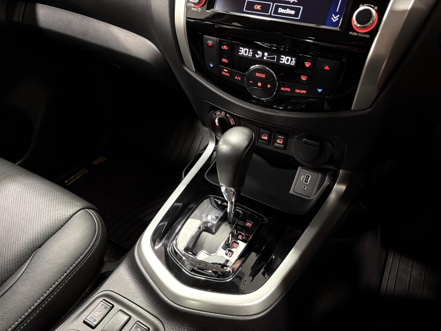 Used Nissan Navara 2021 for sale - 77468414: Photo 33