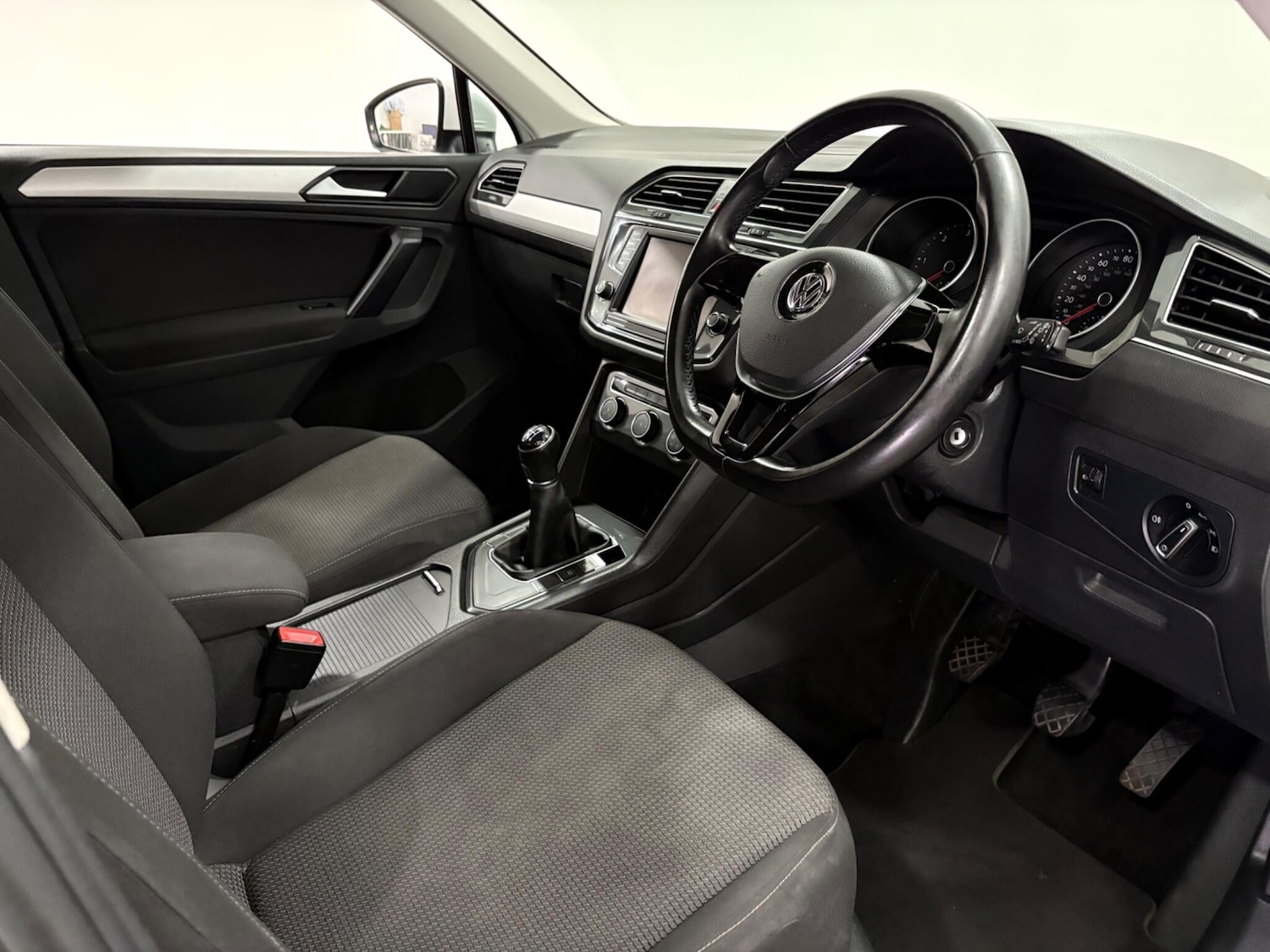 Used Volkswagen Tiguan 2016 for sale - 77021239: Photo 9