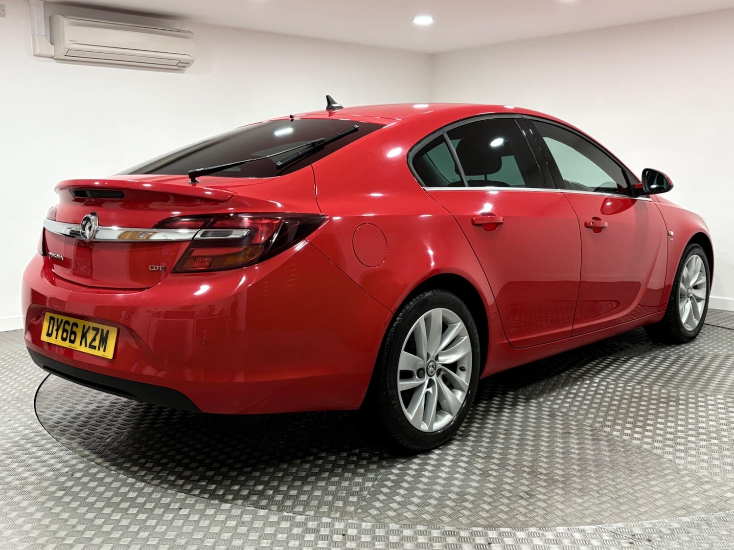 Used Vauxhall Insignia 2016 for sale - 76094658: Photo 3