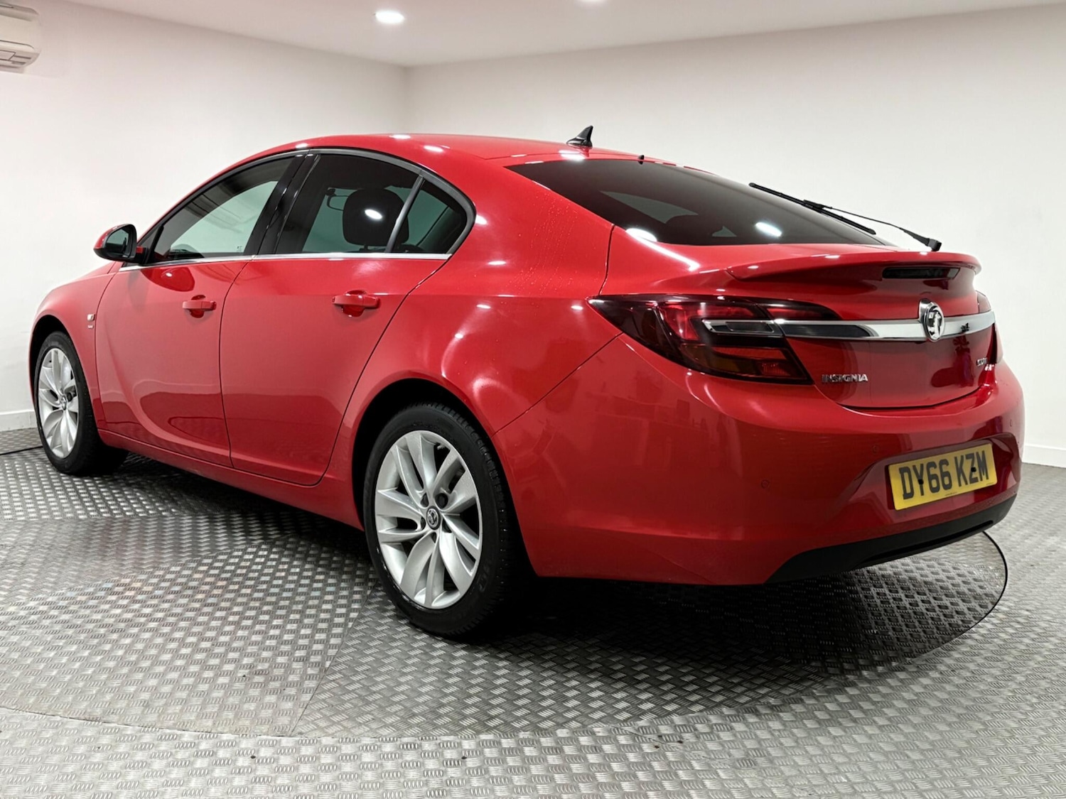 Used Vauxhall Insignia 2016 for sale - 76094658: Photo 5