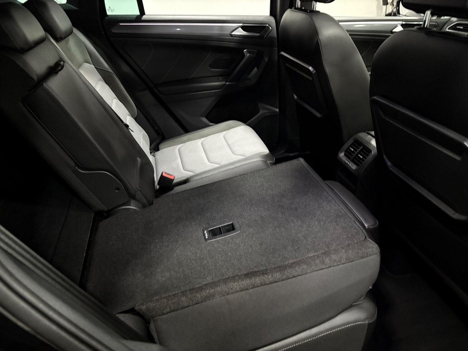 Used Volkswagen Tiguan 2018 for sale - 76397858: Photo 47