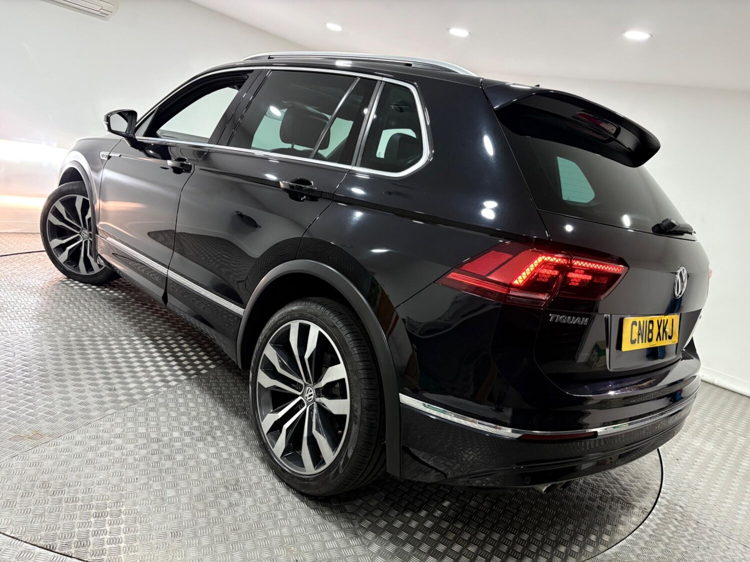 Used Volkswagen Tiguan 2018 for sale - 76397858: Photo 55