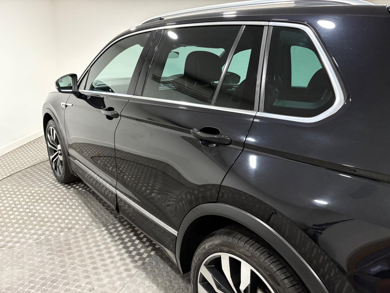 Used Volkswagen Tiguan 2018 for sale - 76397858: Photo 58