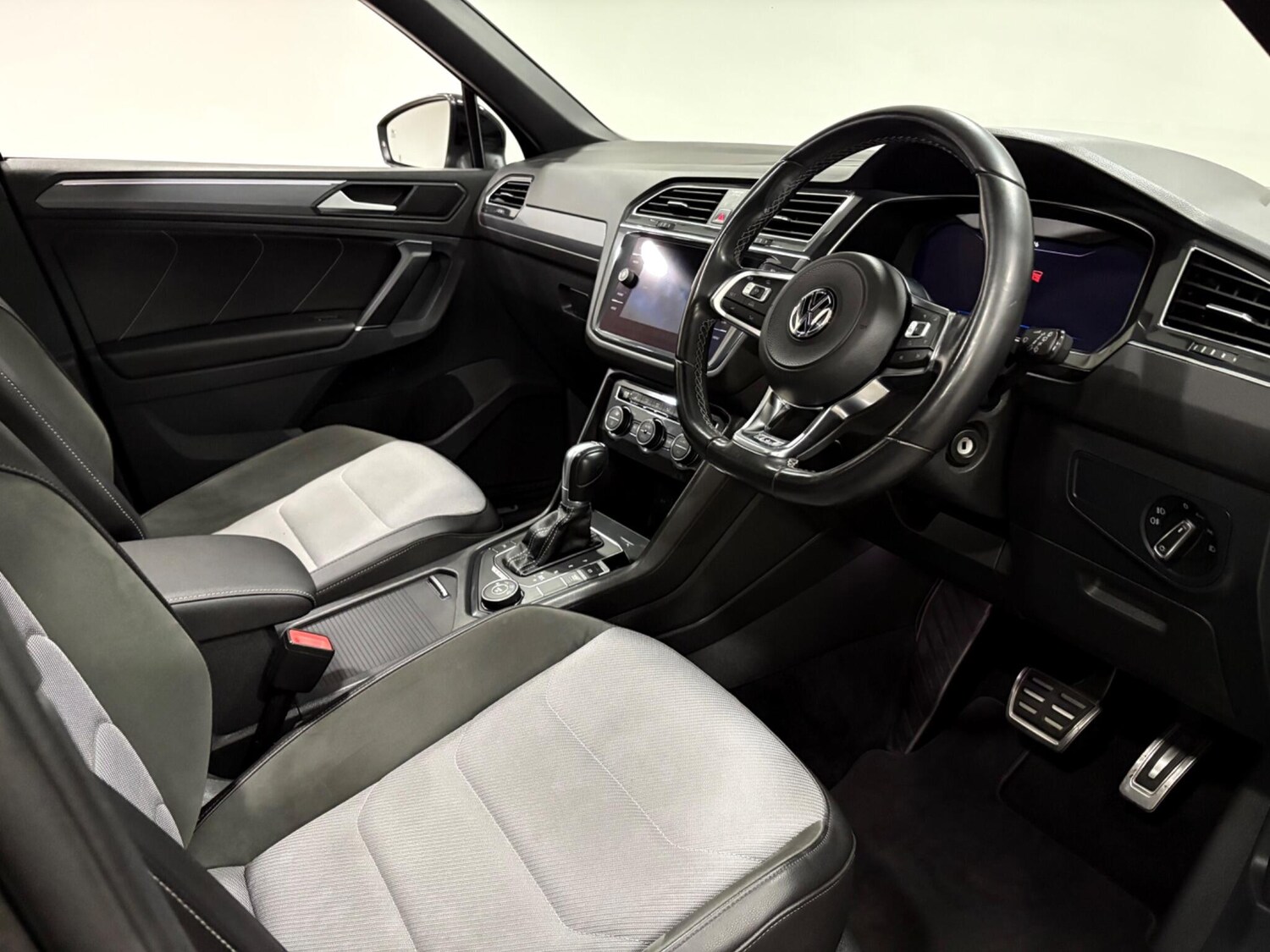 Used Volkswagen Tiguan 2018 for sale - 76397858: Photo 9