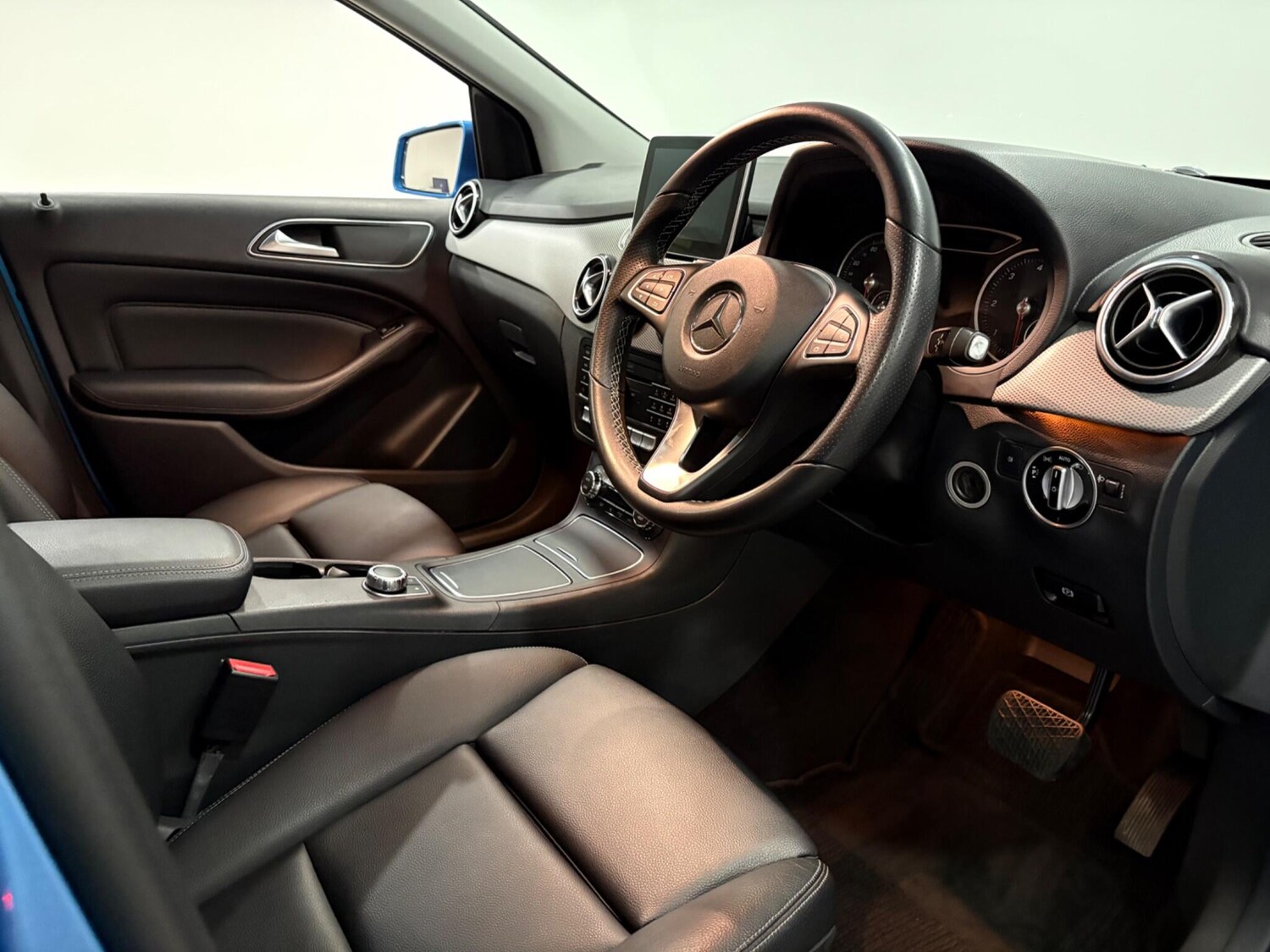 Used Mercedes-Benz B Class 2016 for sale - 77203923: Photo 9