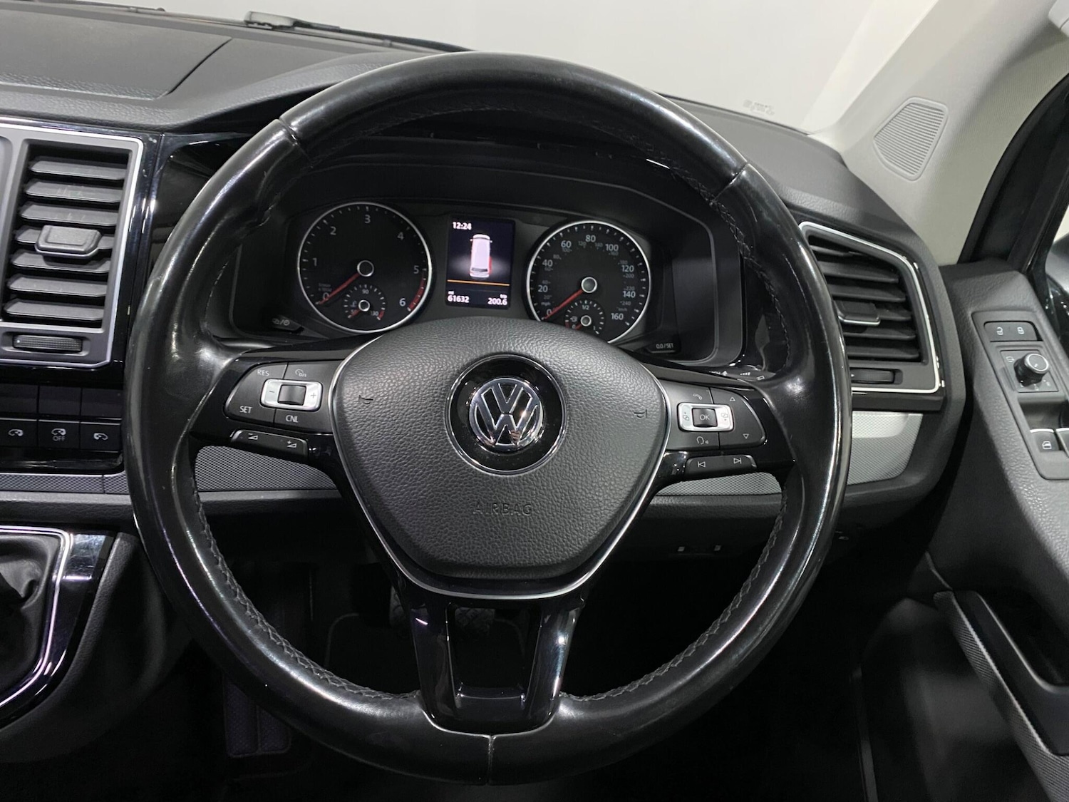 Used Volkswagen Caravelle 2019 for sale - 76398142: Photo 16