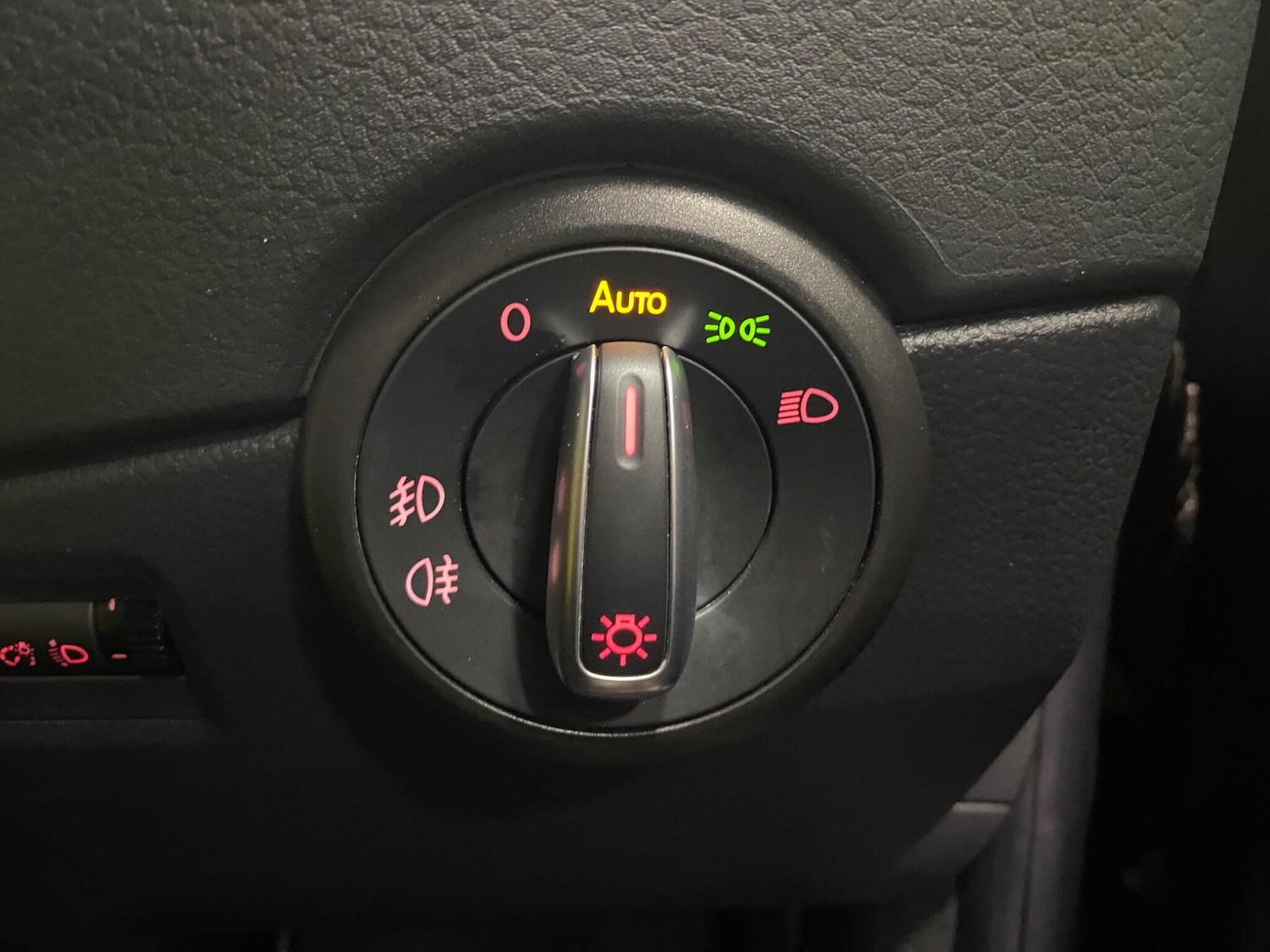 Used Volkswagen Caravelle 2019 for sale - 76398142: Photo 22