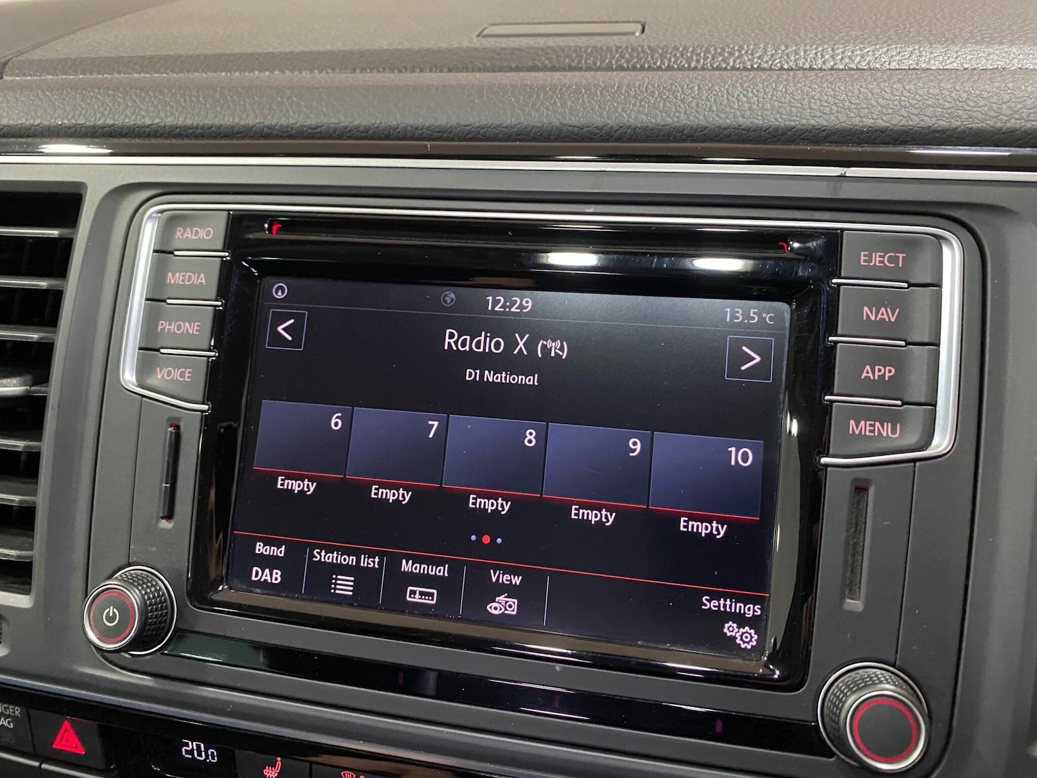 Used Volkswagen Caravelle 2019 for sale - 76398142: Photo 24