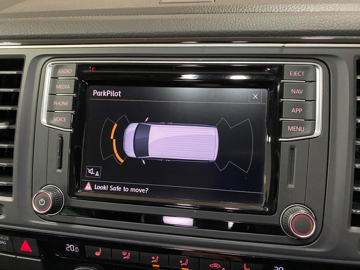 Used Volkswagen Caravelle 2019 for sale - 76398142: Photo 28