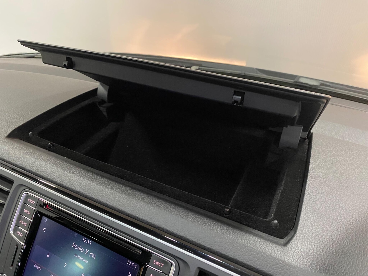 Used Volkswagen Caravelle 2019 for sale - 76398142: Photo 31