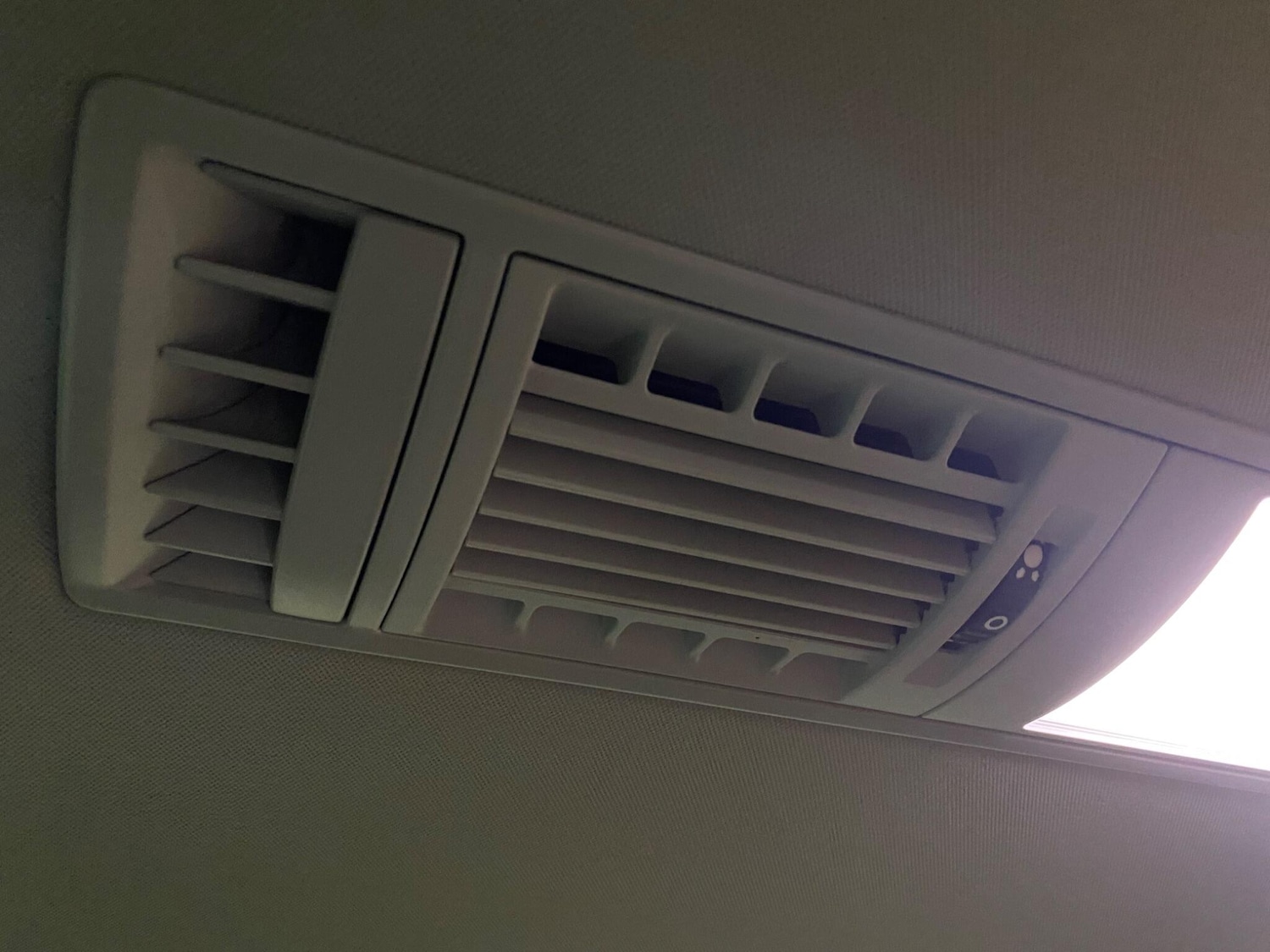 Used Volkswagen Caravelle 2019 for sale - 76398142: Photo 44