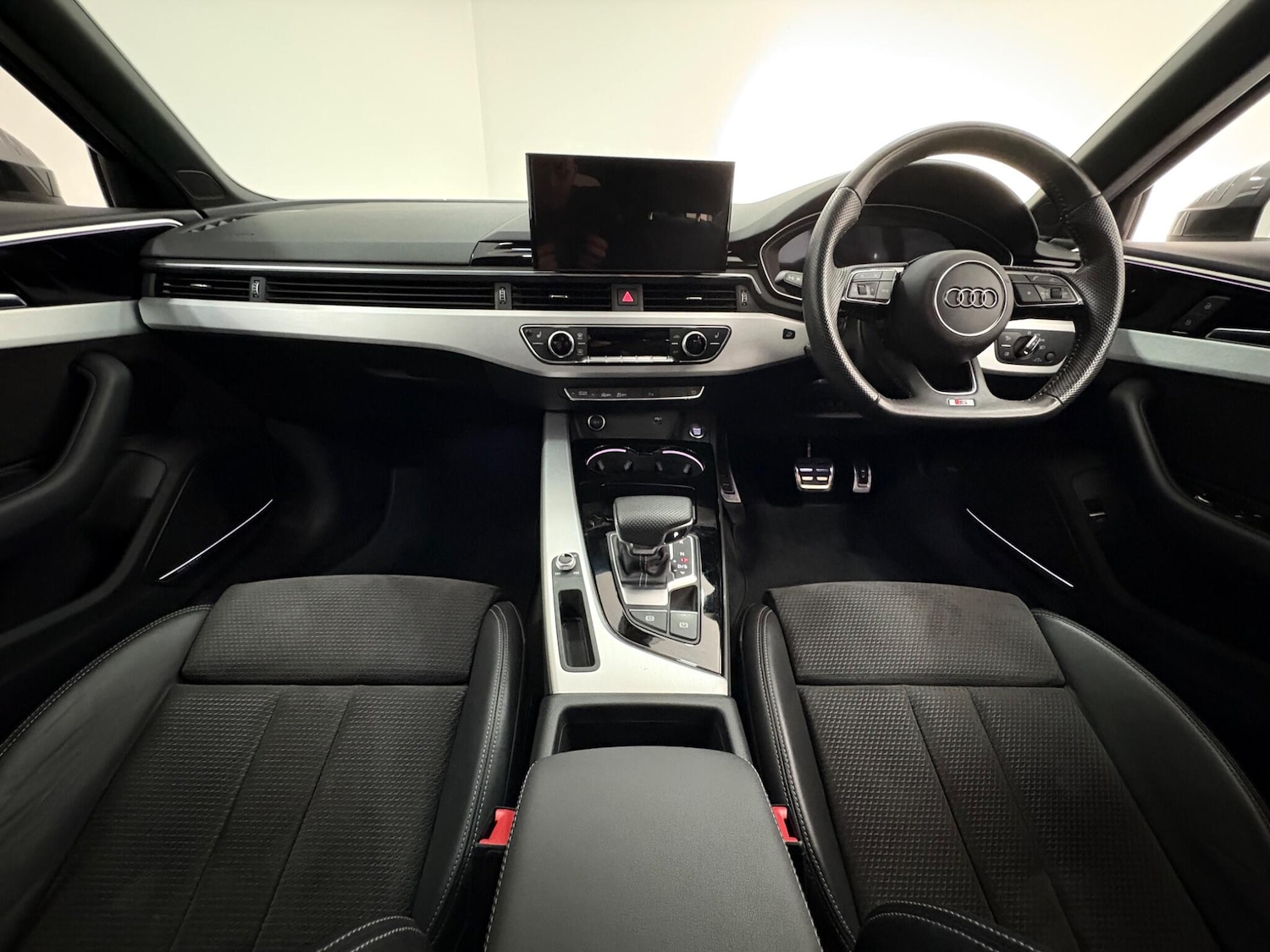 Used Audi A4 Avant 2021 for sale - 76572215: Photo 10