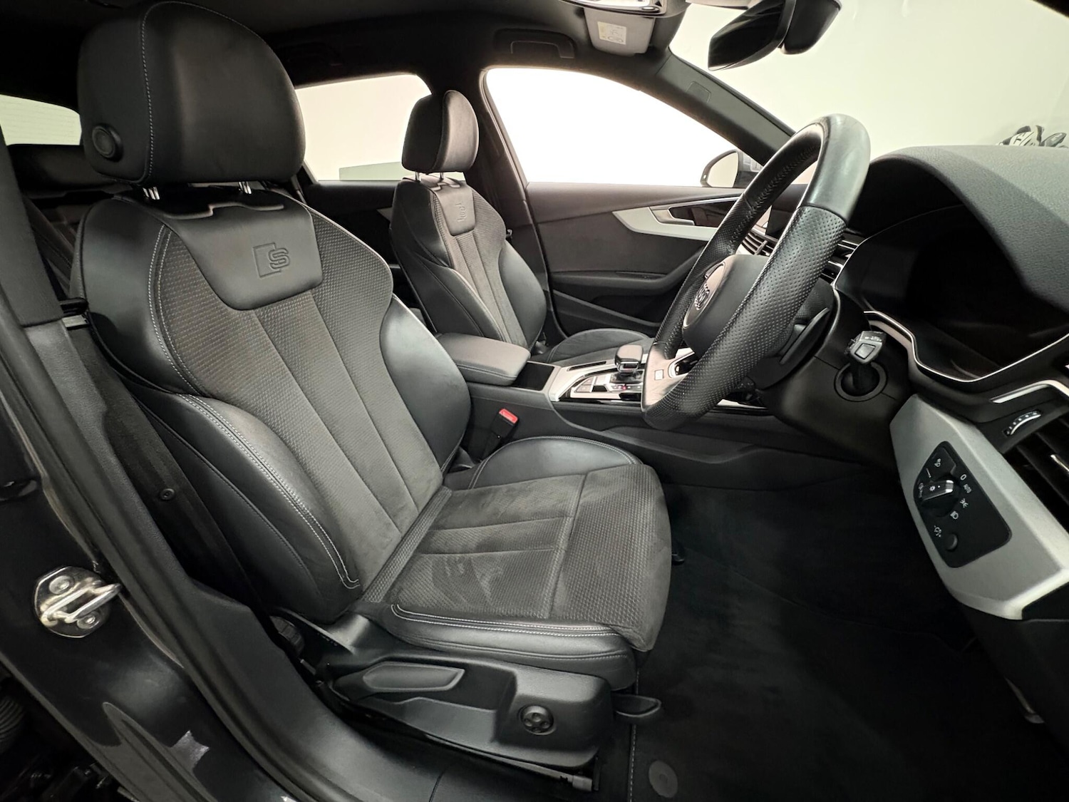 Used Audi A4 Avant 2021 for sale - 76572215: Photo 12