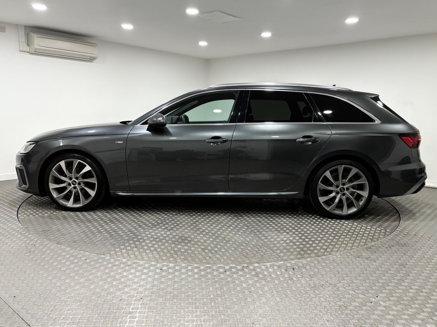 Used Audi A4 Avant 2021 for sale - 76572215: Photo 6